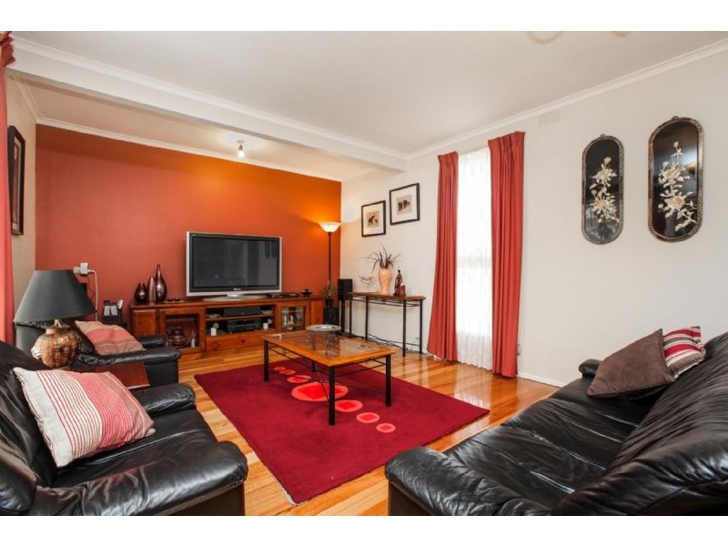 3 Burnleigh Drive, Gladstone Park VIC 3043