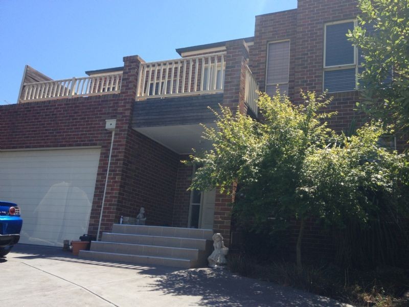 6 Primula Blvd, Gowanbrae VIC 3043