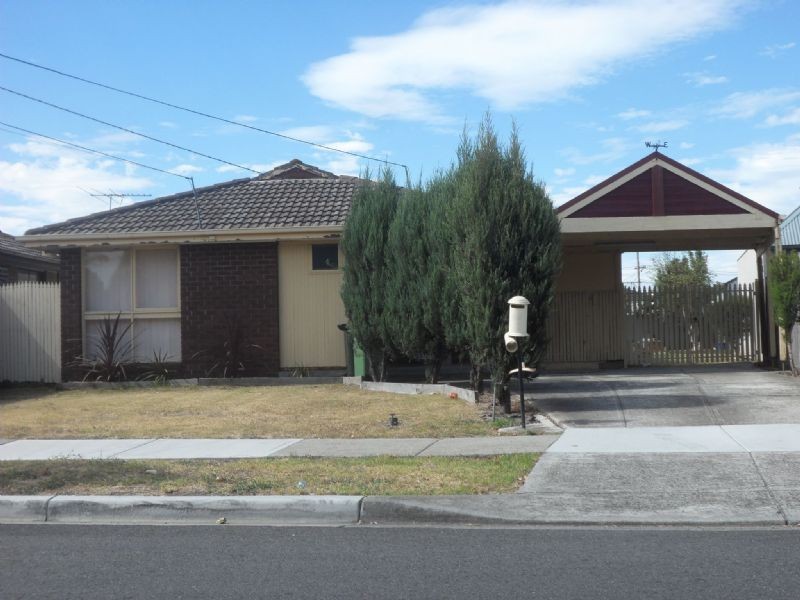 12 Windermere Crescent, Gladstone Park VIC 3043
