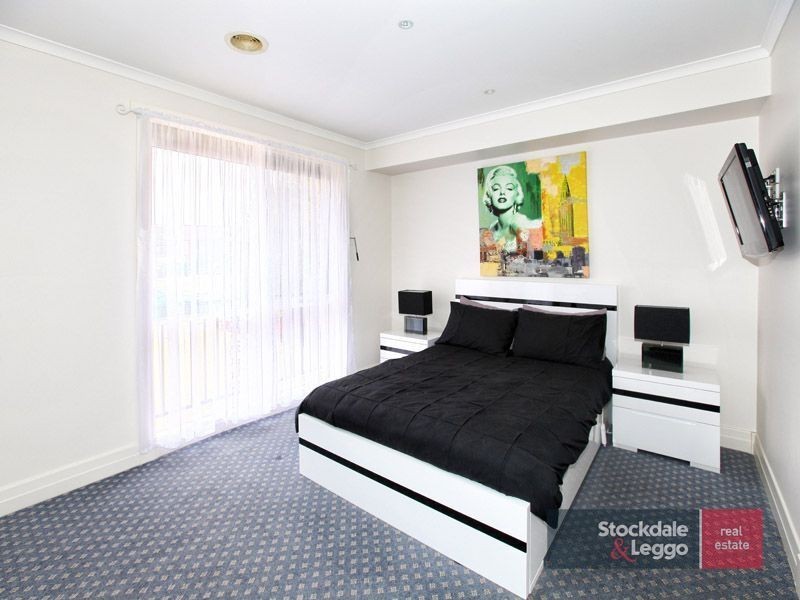 8 Mackinnon Court, Attwood VIC 3049