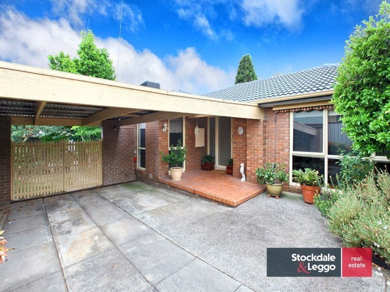 23 Ellesmere Crescent, Gladstone Park VIC 3043