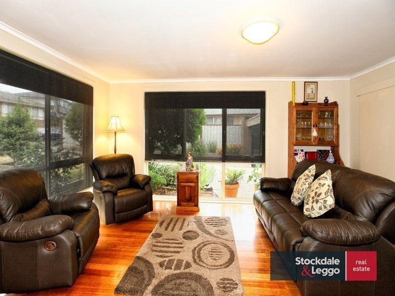 23 Ellesmere Crescent, Gladstone Park VIC 3043
