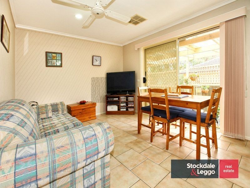 23 Ellesmere Crescent, Gladstone Park VIC 3043