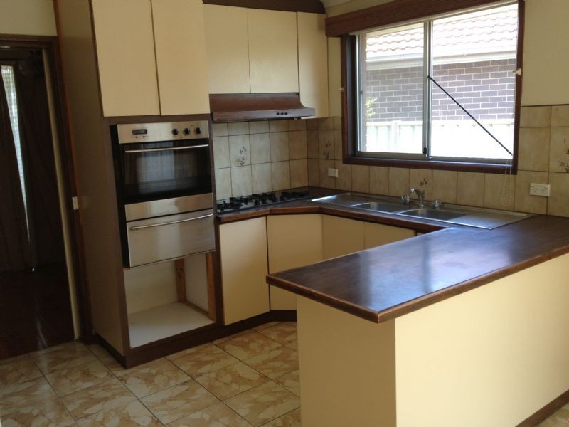 250 Carrick Drive, Gladstone Park VIC 3043