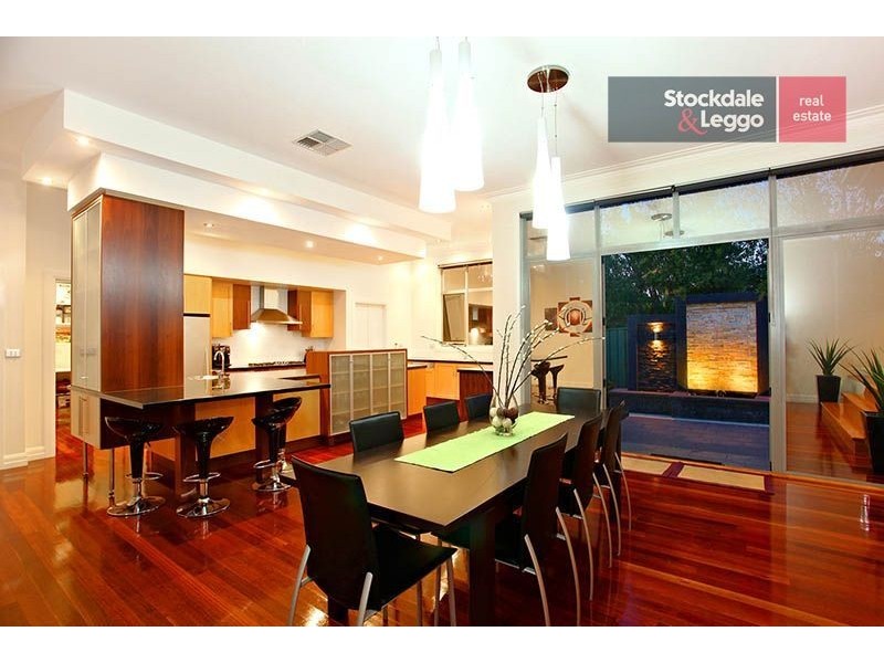 98 Stonebridge Way, Attwood VIC 3049