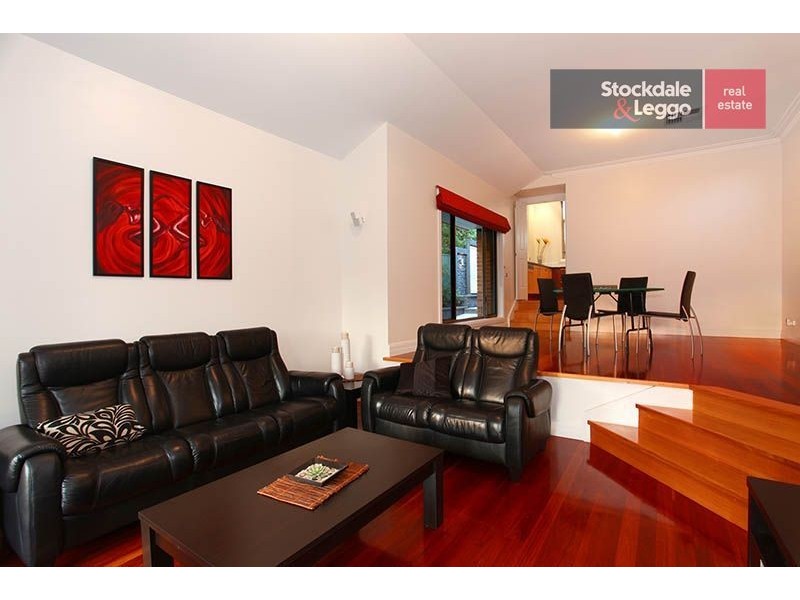 98 Stonebridge Way, Attwood VIC 3049