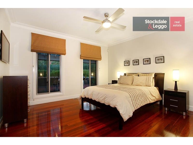 98 Stonebridge Way, Attwood VIC 3049