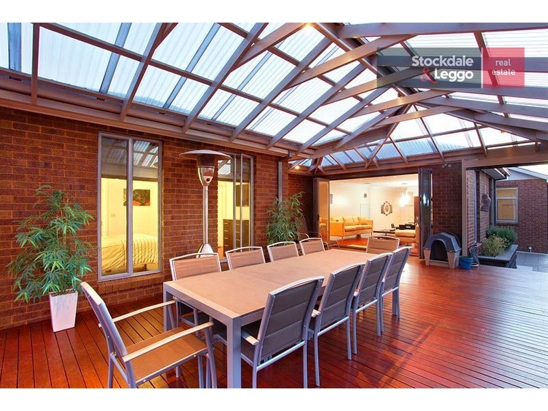 98 Stonebridge Way, Attwood VIC 3049