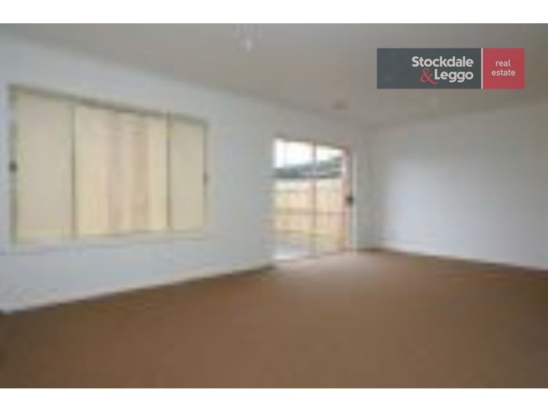 2 Stradishall Way, Tullamarine VIC 3043