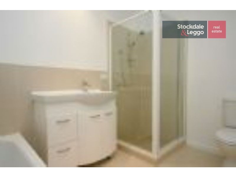 2 Stradishall Way, Tullamarine VIC 3043