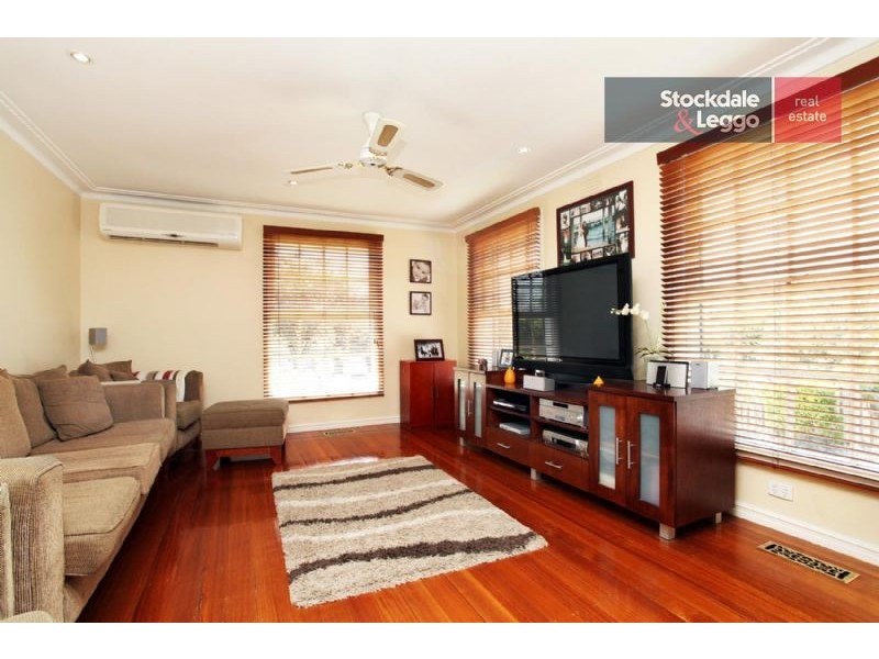 13 Bamford Avenue, Westmeadows VIC 3049