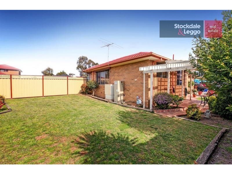 1 Hoctor Close, Gladstone Park VIC 3043