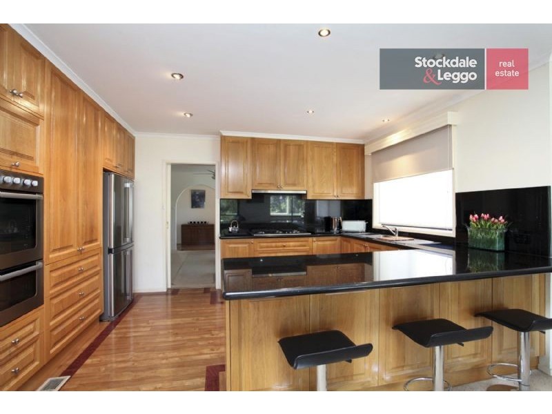 43 Harricks Crescent, Attwood VIC 3049