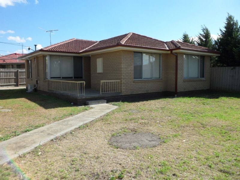 2 Fiona Court, Gladstone Park VIC 3043