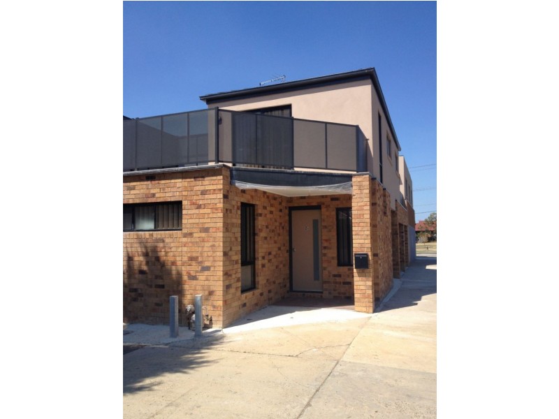 2 Regent Street, Glenroy VIC 3046
