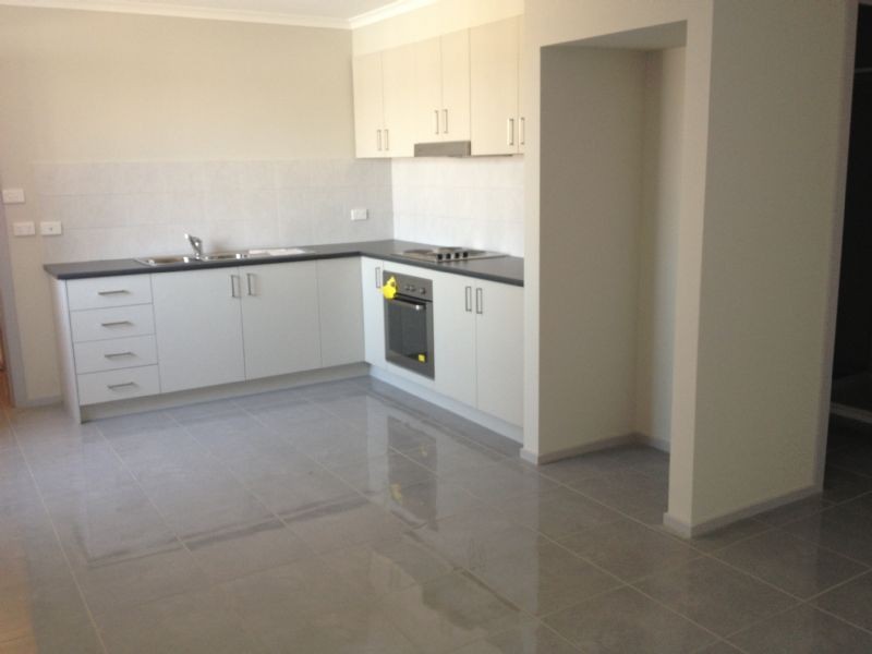 2 Regent Street, Glenroy VIC 3046