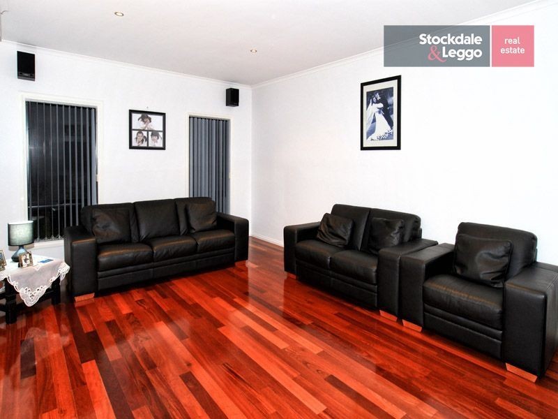 19 Trumpington Terrace, Attwood VIC 3049