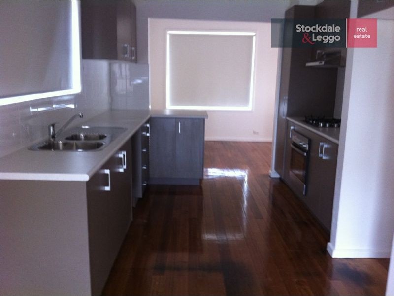 164 Carrick Drive, Gladstone Park VIC 3043