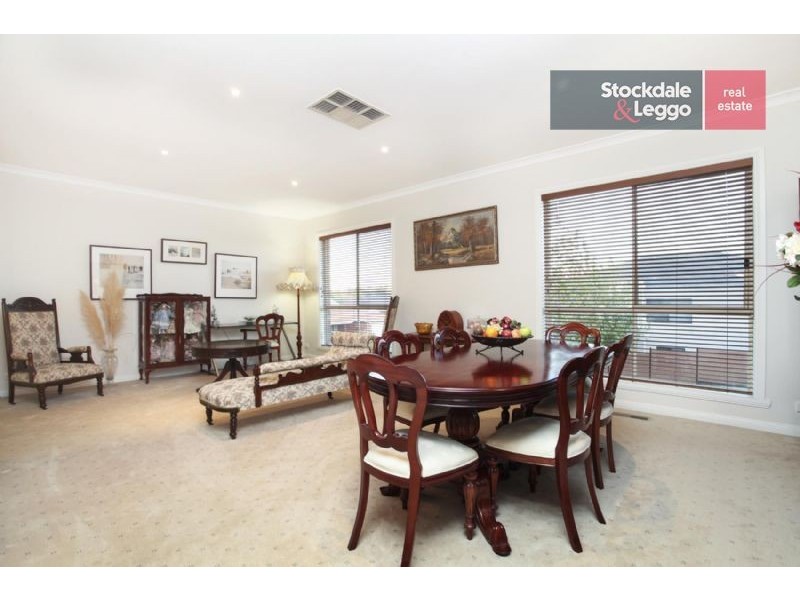 93 Stonebridge Way, Attwood VIC 3049