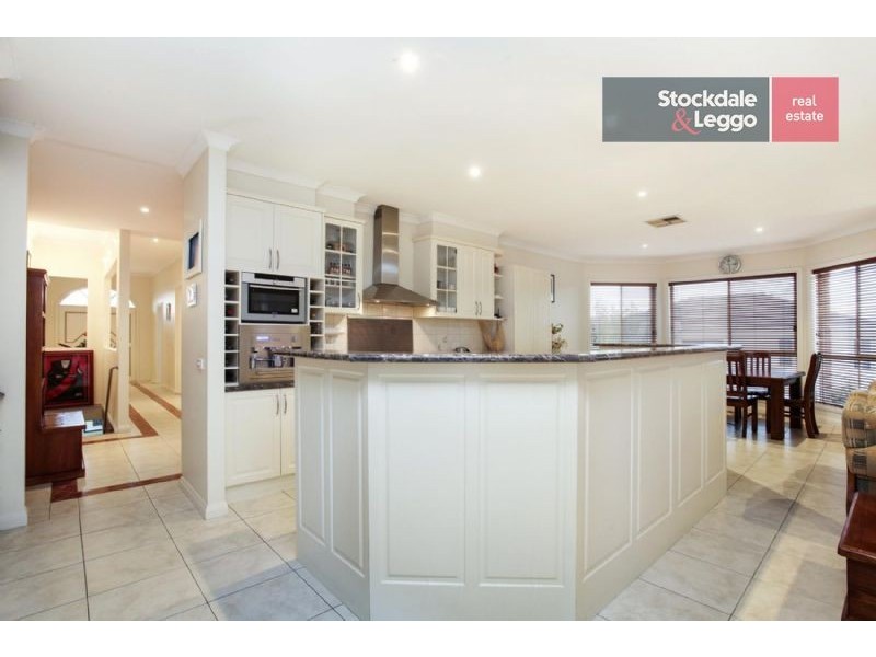 93 Stonebridge Way, Attwood VIC 3049