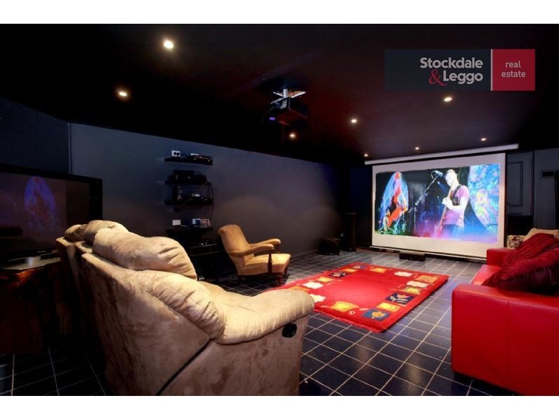 93 Stonebridge Way, Attwood VIC 3049