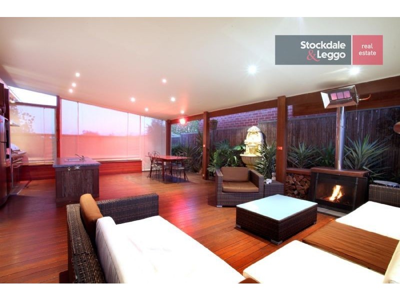 93 Stonebridge Way, Attwood VIC 3049