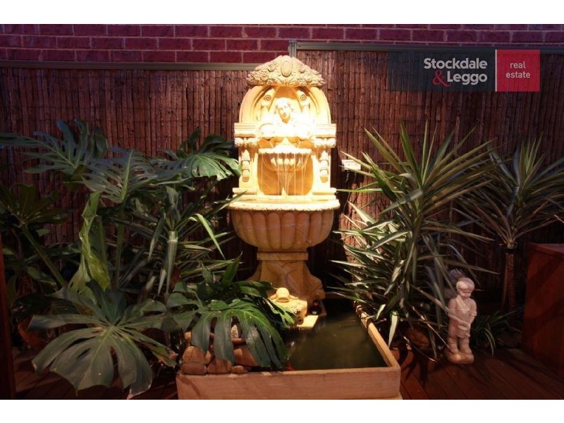 93 Stonebridge Way, Attwood VIC 3049