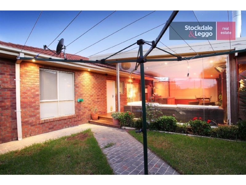 93 Stonebridge Way, Attwood VIC 3049