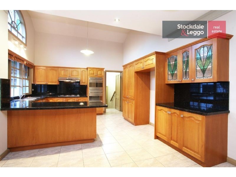 8 Boswell Court, Greenvale VIC 3059