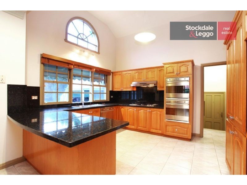 8 Boswell Court, Greenvale VIC 3059