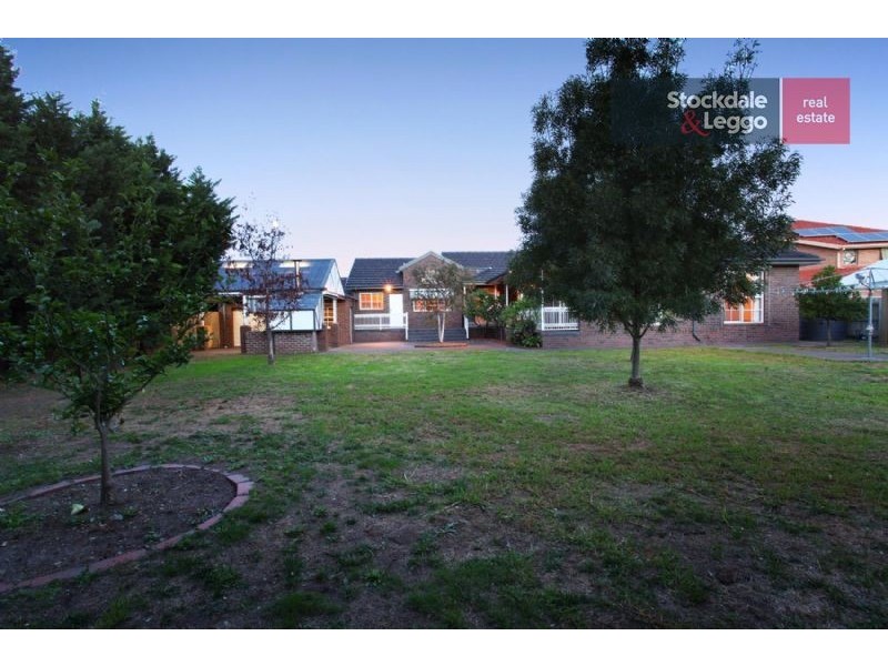 8 Boswell Court, Greenvale VIC 3059