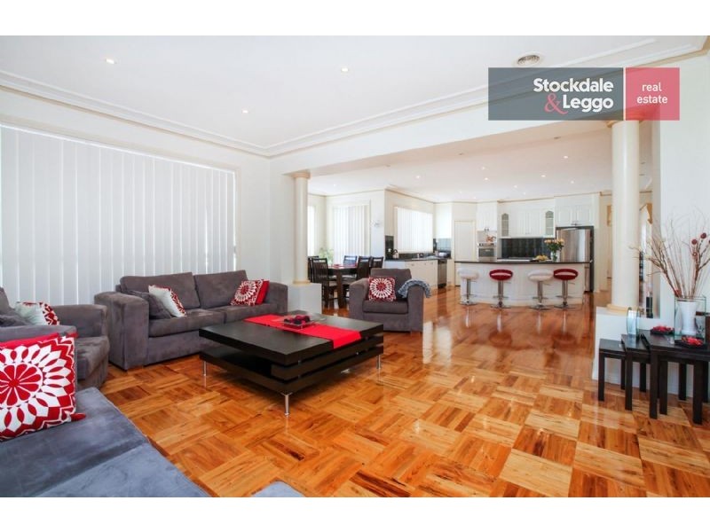 82 Kirkham Drive, Greenvale VIC 3059