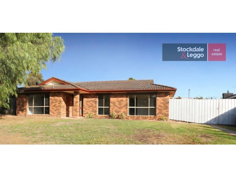 10 Mackinnon Court, Attwood VIC 3049