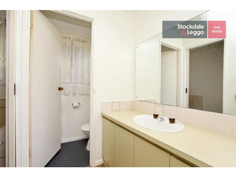 10 Mackinnon Court, Attwood VIC 3049