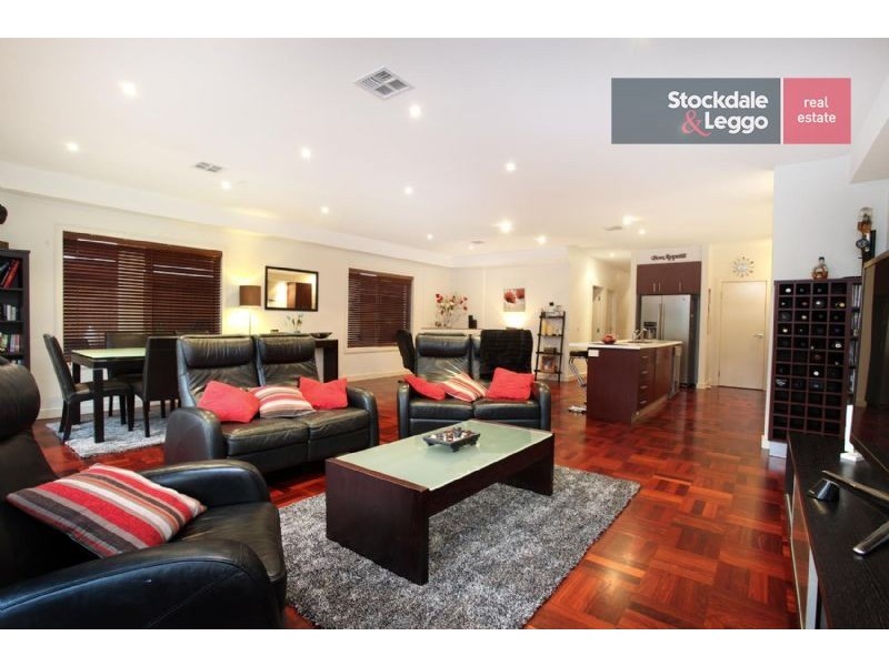 27 Marigold Crescent, Gowanbrae VIC 3043