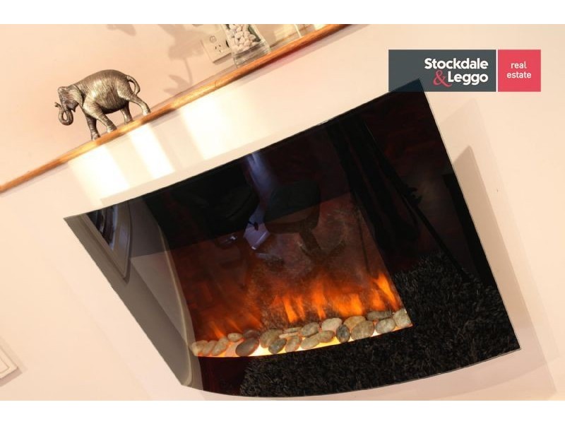 27 Marigold Crescent, Gowanbrae VIC 3043