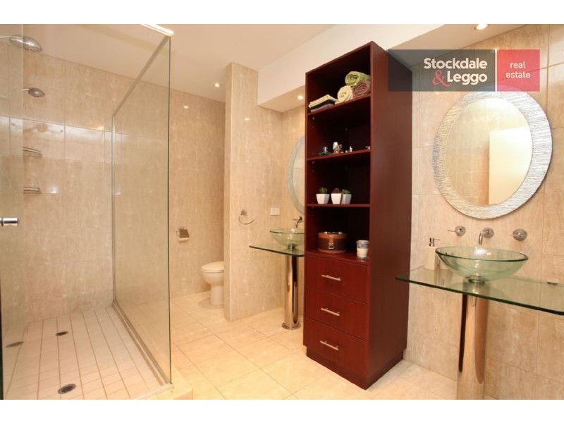 27 Marigold Crescent, Gowanbrae VIC 3043