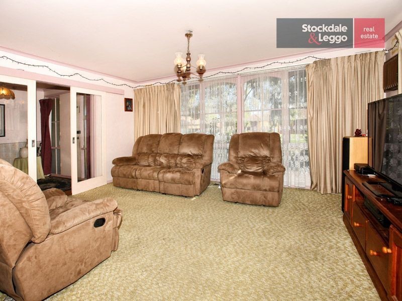 4 Derwent Court, Gladstone Park VIC 3043