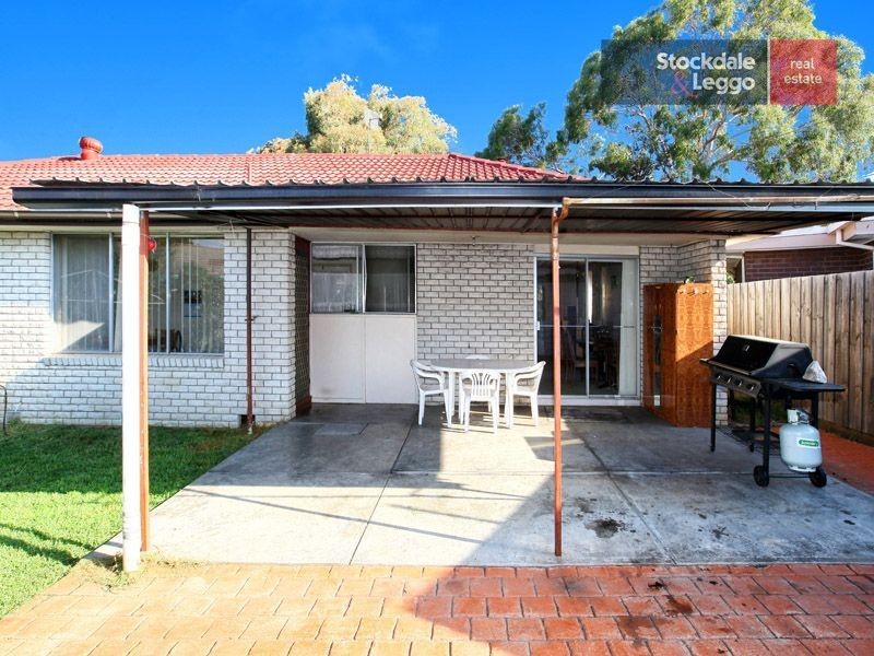 4 Derwent Court, Gladstone Park VIC 3043