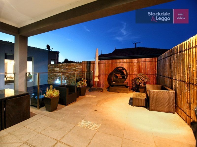 2 Monte Carlo Court, Greenvale VIC 3059