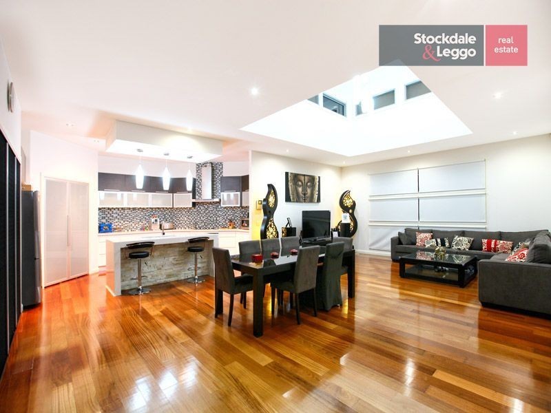 2 Monte Carlo Court, Greenvale VIC 3059