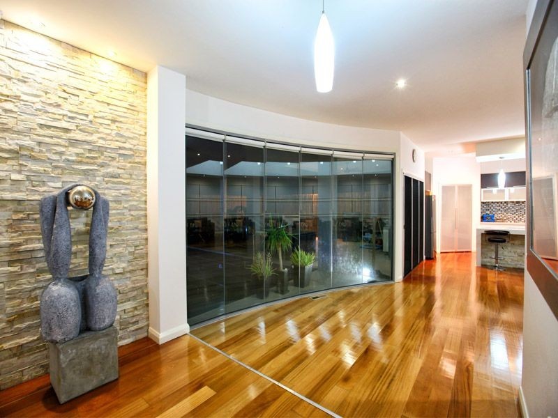 2 Monte Carlo Court, Greenvale VIC 3059