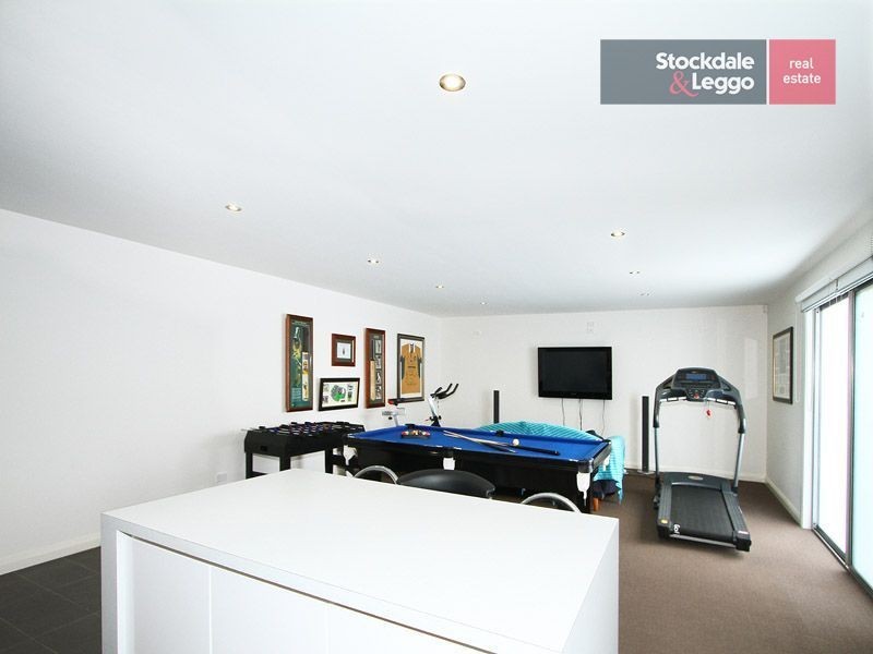 2 Monte Carlo Court, Greenvale VIC 3059