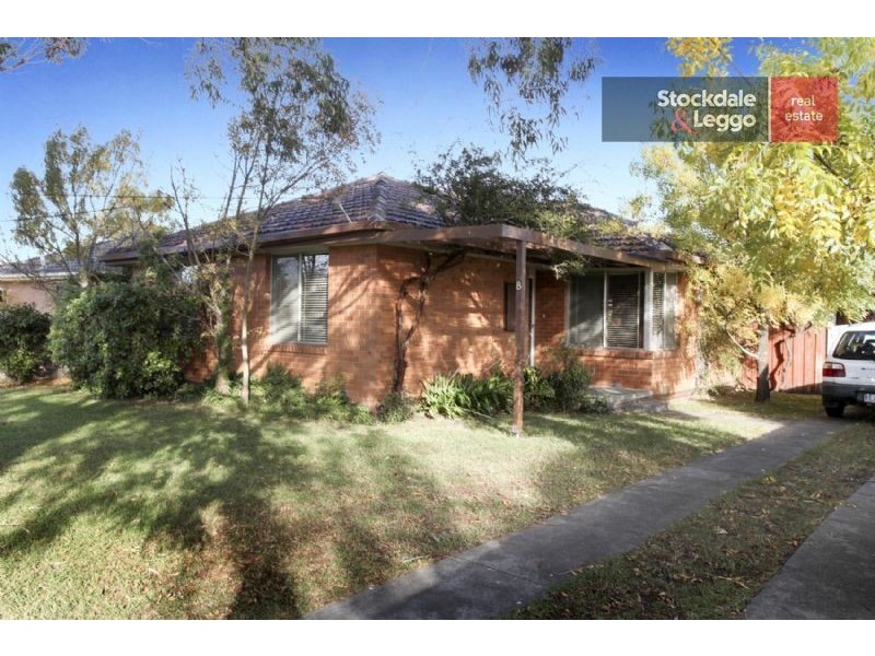 8 Burnleigh Drive, Gladstone Park VIC 3043