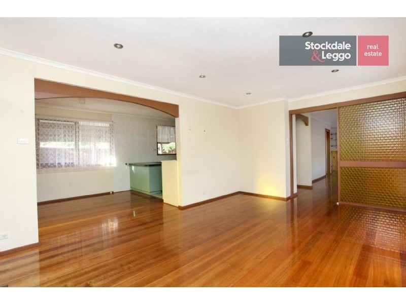 54 Burnleigh Drive, Gladstone Park VIC 3043