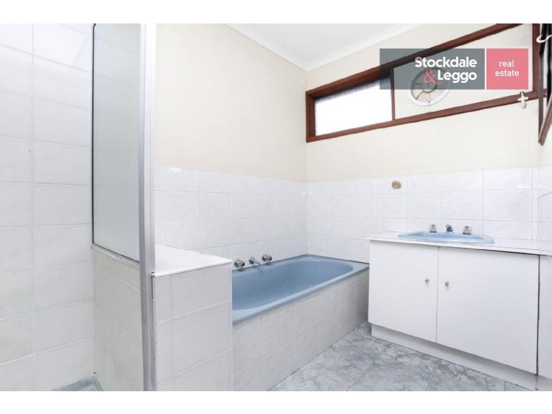 54 Burnleigh Drive, Gladstone Park VIC 3043