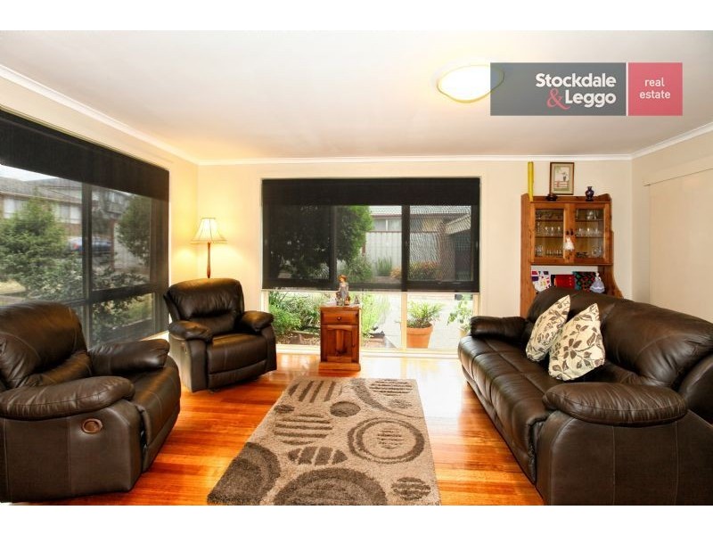23 Ellesmere Crescent, Gladstone Park VIC 3043