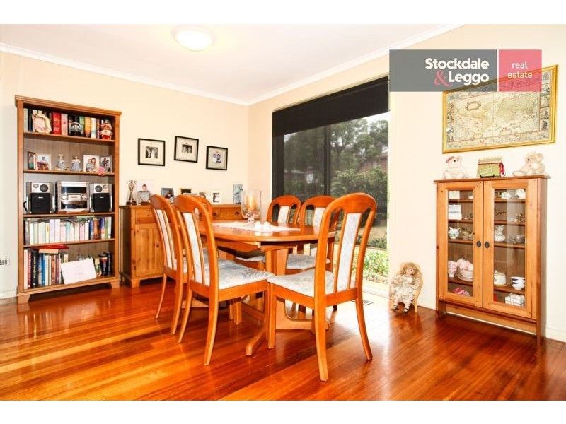 23 Ellesmere Crescent, Gladstone Park VIC 3043