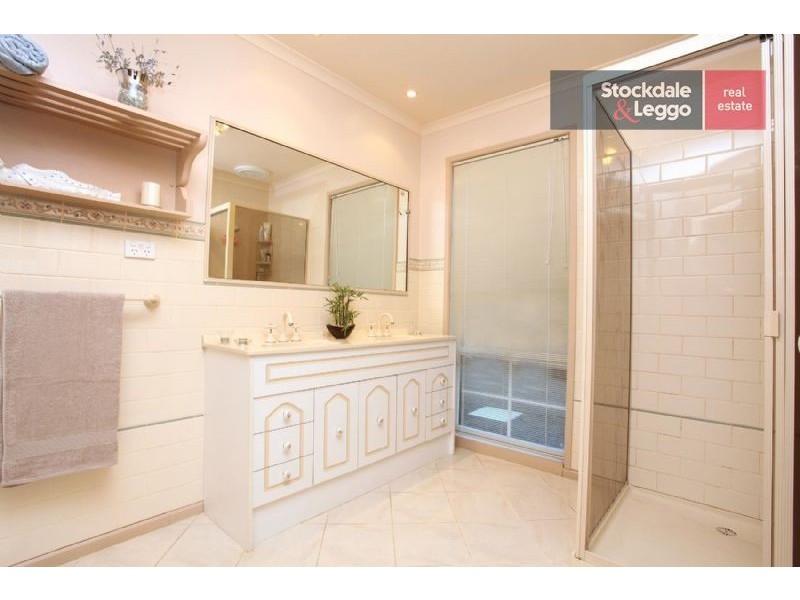 5 Punjel Drive, Diggers Rest VIC 3427