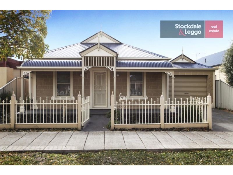 8 Ballybunion Avenue, Craigieburn VIC 3064